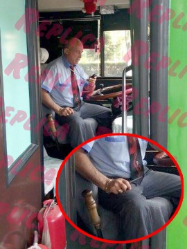 Şoferul unui autobuz RATC a scos briceagul la vedere, după ce a intrat în conflict cu un grup de turişti