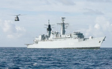 Două nave militare româneşti intră sub comandă NATO