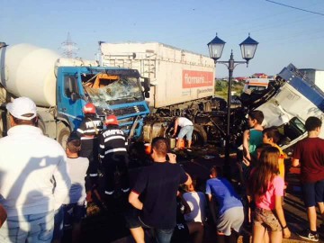 Accident rutier în Năvodari: un TIR s-a IZBIT VIOLENT de o betonieră
