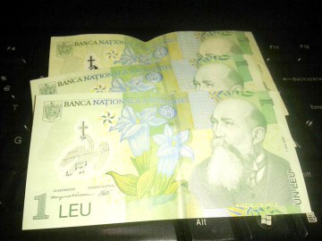 Leul s-a depreciat miercuri în raport cu principalele valute