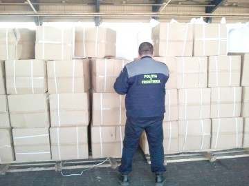 Mii de pixuri, sifoane şi pahare, confiscate în Constanţa
