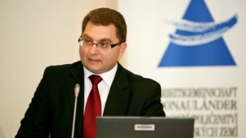 Noul ministru al Transporturilor, învestit în lipsa lui Ponta