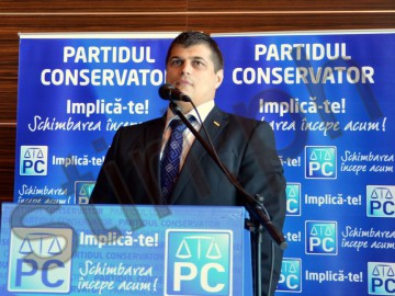 Diaconu dezminte legătura PRU – naționaliștii europeni, prin urmăritul penal Rebega