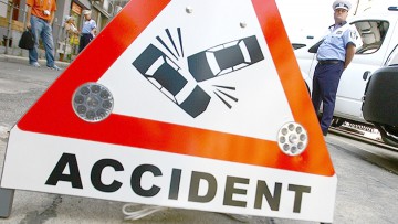 Accident rutier pe DN 2A: două persoane au ajuns la spital