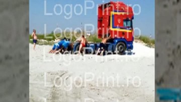 Ce maşină de fiţe, care taxi? Cu TIR-ul pe plajă, la Năvodari!