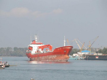 Alertă pe Dunăre: nave blocate la Zimnicea din cauza secetei!