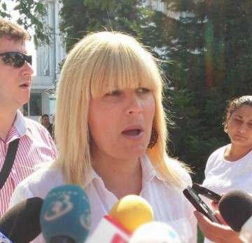 Elena Udrea rămâne sub control judiciar