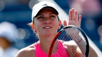FABULOS! Halep e în semifinale la Toronto, după o revenire de senzaţie cu Radwanska!