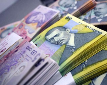 Salariile angajaţilor Guvernului şi Preşedinţiei au fost majorate