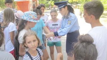Poliţiştii constănţeni au stat de vorbă cu turiştii