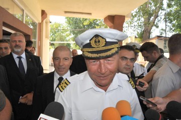 Băsescu: Şansa Moldovei de a ajunge în UE este unirea cu România