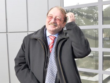 Mircea Băsescu are voie să părăsească judeţul Constanţa