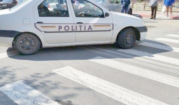 O tânără a fost rănită pe trecerea de pietoni