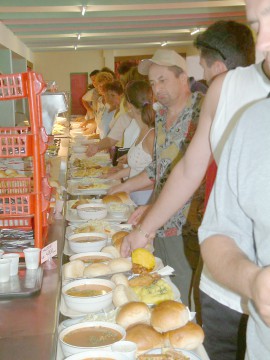 A plouat cu amenzi la restaurantele şi fast-food-urile de pe litoral