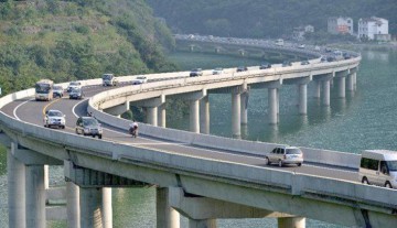 Cea mai nouă autostradă, construită prin apă