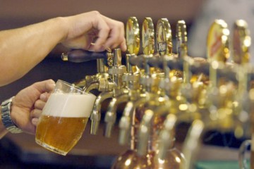 Fabrica de bere „Alutus”, vândută la bucată după 40 de ani de existență