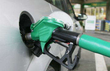 Prețul petrolului a coborât la cea mai mică valoare de după criză
