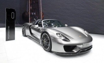 Ţiriac şi-a cumpărat singurul Porsche 918 Spyder din România!
