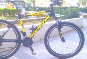 Un tânăr care a furat o bicicletă a fost prins de poliţişti