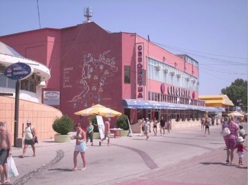 Furt în staţiunea Mamaia: un minor a sustras o geacă