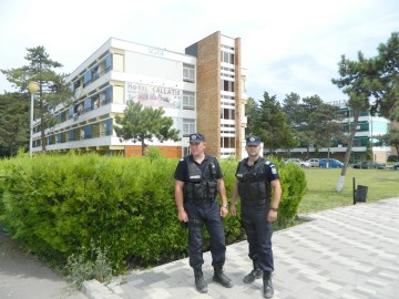 Cu paranghelia în plină stradă, s-au trezit cu jandarmii peste ei!