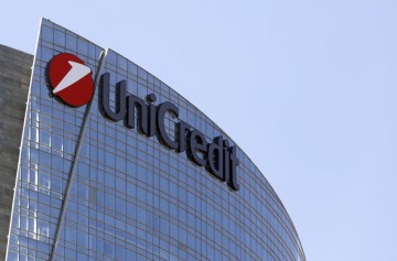 UniCredit intenţionează să desfiinţeze 10.000 de locuri de muncă