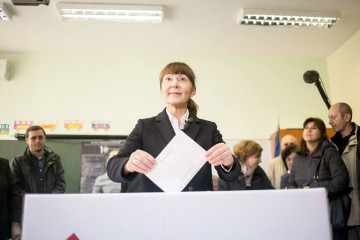 Macovei: Am votat pentru cote obligatorii de refugiați pentru toate statele