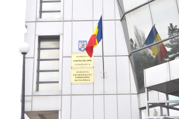 Tânărul prins drogat la volan, cât pe ce să fie lăsat liber pe străzi!