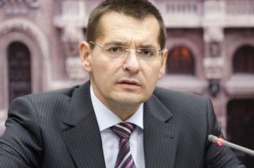Tobă a cerut Consiliului de Etică să îi analizeze teza de doctorat, după suspiciunile de plagiat