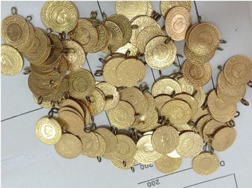 Peste 20 de kilograme de lingouri şi bijuterii din aur, scoase la vânzare de Fisc