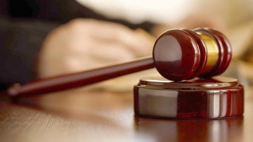 Doi traficanţi de migranţi au scăpat şi de controlul judiciar