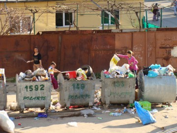 Tineretul liberal a prins grai: cere Primăriei Constanţa să se ocupe de focarul de infecție din zona Școlii 12