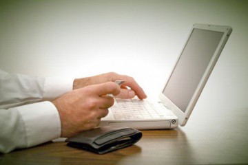 Magazinele online riscă amenzi de până la 5.000 lei
