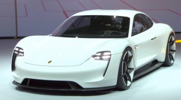 Porsche prezintă Mission E, un rival pe măsură pentru Tesla