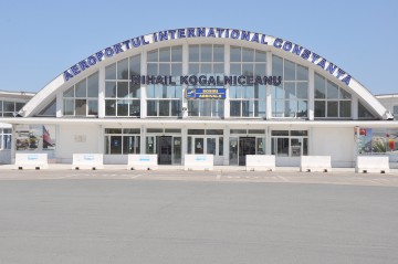 Angajaţii de la Aeroportul Kogălniceanu o iau de la capăt: iar nu şi-au primit salariile!