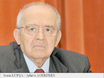 Spiroiu, fost ministru al Apărării, dus la spital după ce i s-a făcut rău