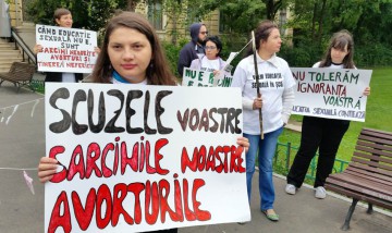 Flashmob pentru introducerea educaţiei sexuale în școli