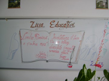 Elevii Liceului „Traian” marchează Ziua Internațională a Educației!