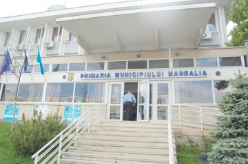 Procurorii DNA au descins la Primăria Mangalia: au verificat documente din mandatul lui Cristian Radu