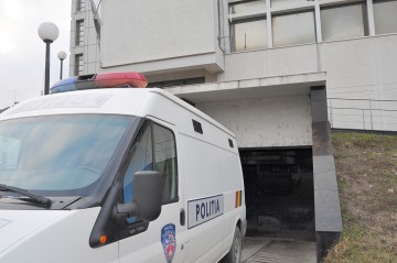 Mai mulţi tâlhari din Năvodari au fost încătuşaţi