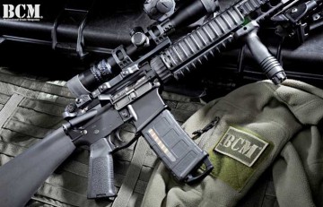 Companiile româneşti au comenzi de muniţie şi armament de 215 milioane de dolari