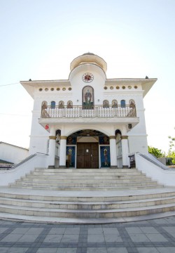 Cea mai veche biserică din Năvodari, sfinţită de Arhiepiscopul Tomisului