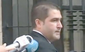 Executorul judecătoresc de la Ministerul Sănătăţii, reţinut