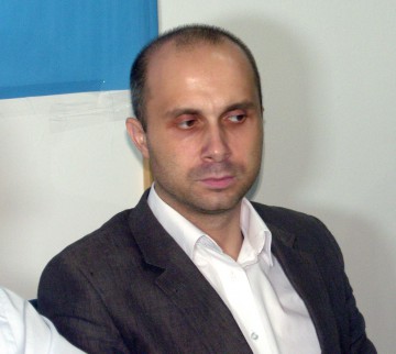 Mihai Petre: Guvernanți, de ce vă e frică, nu scăpați!