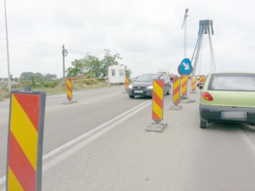 Trafic rutier restricţionat pe podul de la Agigea. Vezi rutele ocolitoare
