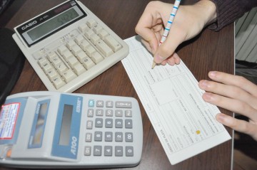 Afacerist, pus sub control judiciar pentru evaziune fiscală