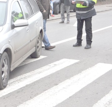 Femeie de 54 de ani, lovită pe trecerea de pietoni de la Doraly