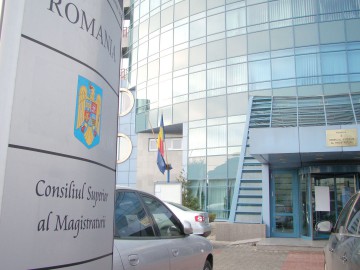 Judecători şi procurori constănţeni, în atenţia CSM