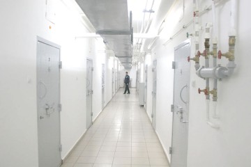Indivizii urmăriţi de poliţişti pe străzile din Poarta Albă rămân în arest