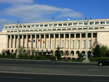 Palatul Victoria, iluminat în albastru sâmbătă